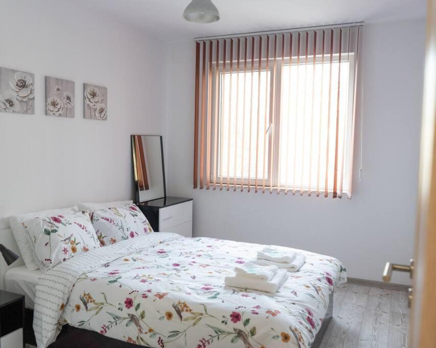 Modern & Bright 1Bd Apartment Near Main Square Plovdiv Exterior foto